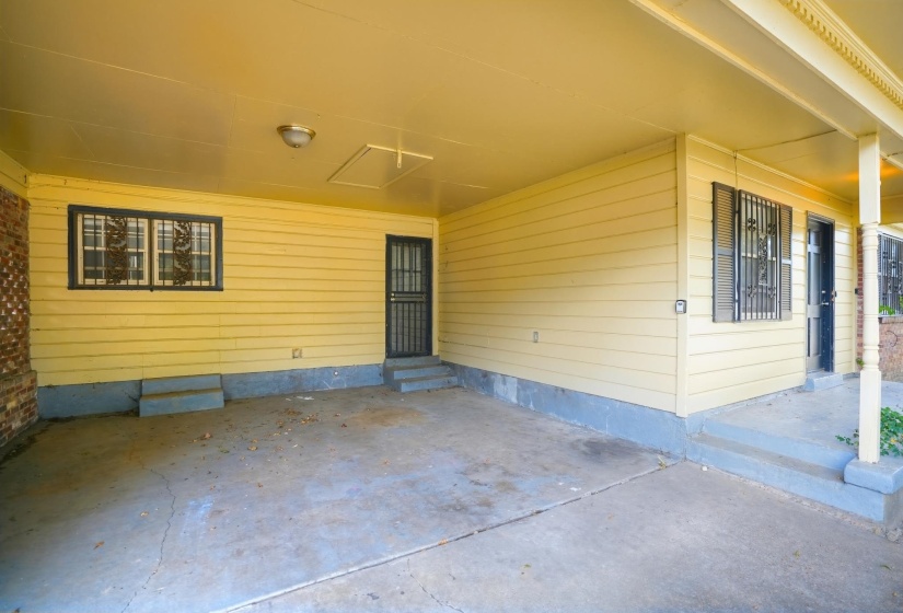 175 HORSE SHOE CV, Memphis, Tennessee 38109, 4 Bedroom Bedrooms, 8 Room Rooms,2 BathroomBathrooms,Residential,For Sale,HORSE SHOE,0,10229689