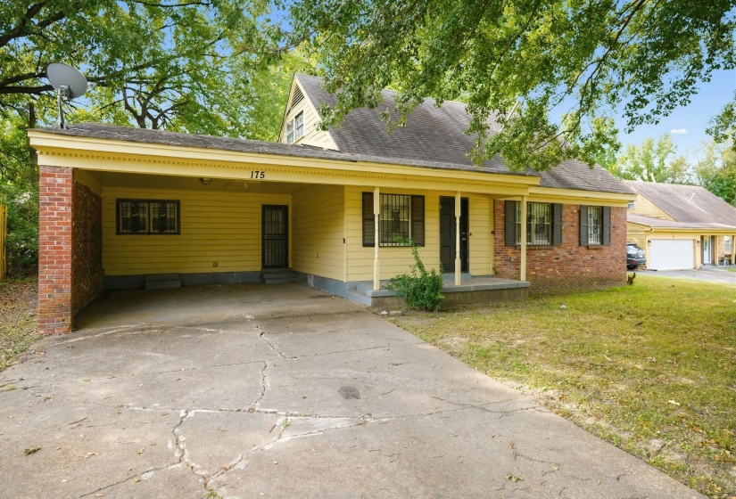 175 HORSE SHOE CV, Memphis, Tennessee 38109, 4 Bedroom Bedrooms, 8 Room Rooms,2 BathroomBathrooms,Residential,For Sale,HORSE SHOE,0,10229689