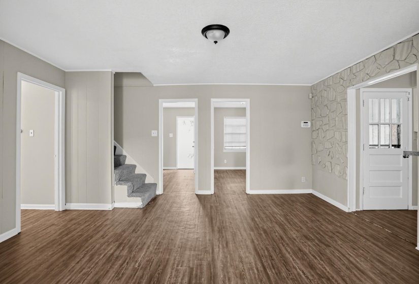 175 HORSE SHOE CV, Memphis, Tennessee 38109, 4 Bedroom Bedrooms, 8 Room Rooms,2 BathroomBathrooms,Residential,For Sale,HORSE SHOE,0,10229689