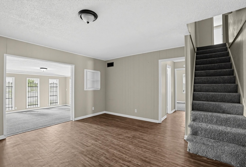 175 HORSE SHOE CV, Memphis, Tennessee 38109, 4 Bedroom Bedrooms, 8 Room Rooms,2 BathroomBathrooms,Residential,For Sale,HORSE SHOE,0,10229689