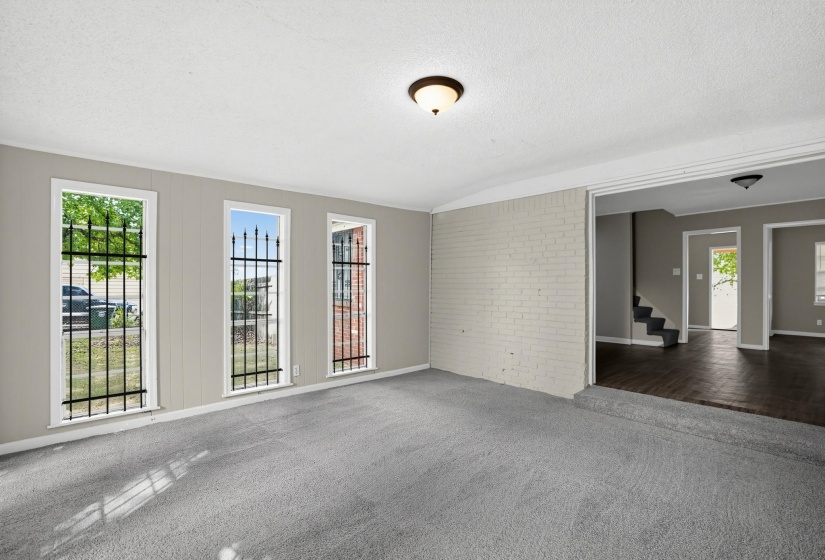 175 HORSE SHOE CV, Memphis, Tennessee 38109, 4 Bedroom Bedrooms, 8 Room Rooms,2 BathroomBathrooms,Residential,For Sale,HORSE SHOE,0,10229689