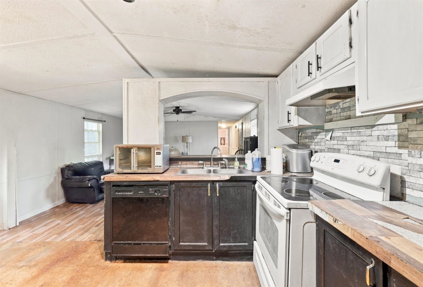 1900 MISTY WOOD DR, Morristown, Tennessee 37813, 3 Bedroom Bedrooms, 7 Room Rooms,2.1 BathroomBathrooms,Residential,For Sale,MISTY WOOD,0,10229691