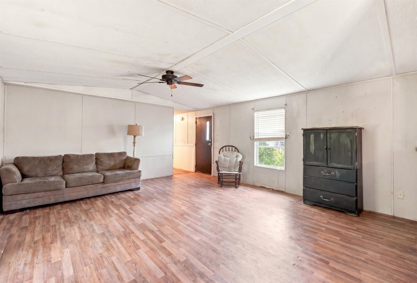 1900 MISTY WOOD DR, Morristown, Tennessee 37813, 3 Bedroom Bedrooms, 7 Room Rooms,2.1 BathroomBathrooms,Residential,For Sale,MISTY WOOD,0,10229691