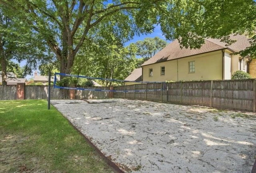 180 WARING RD, Memphis, Tennessee 38117, 4 Bedroom Bedrooms, 9 Room Rooms,5.1 BathroomBathrooms,Residential,For Sale,WARING,0,10229697