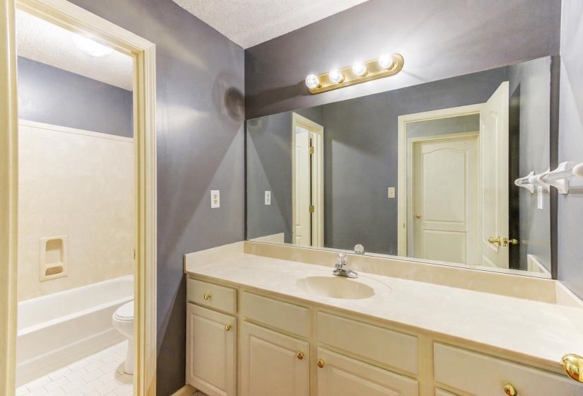 219 NORTHCROSS PL, Collierville, Tennessee 38017, 4 Bedroom Bedrooms, 9 Room Rooms,3.1 BathroomBathrooms,Residential,For Sale,NORTHCROSS,0,10229699