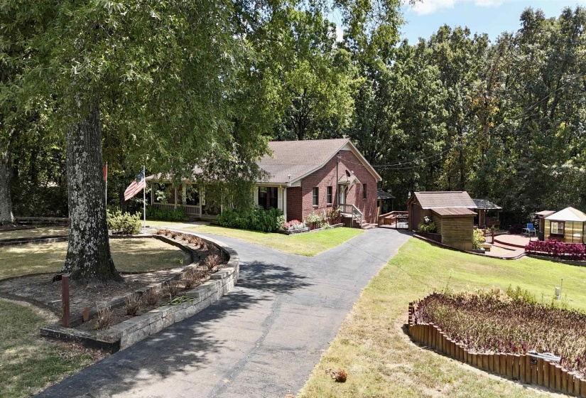 420 JOANN RD, Somerville, Tennessee 38068, 4 Bedroom Bedrooms, 8 Room Rooms,2 BathroomBathrooms,Residential,For Sale,JOANN,0,10229705