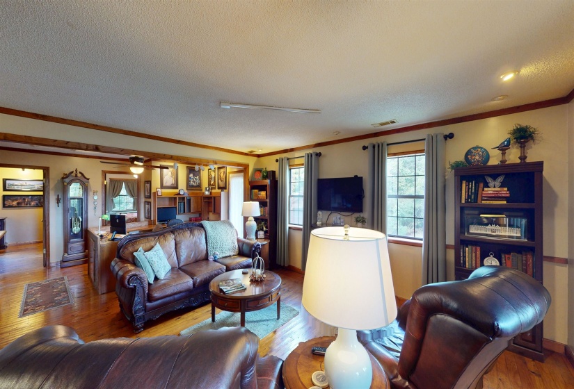 420 JOANN RD, Somerville, Tennessee 38068, 4 Bedroom Bedrooms, 8 Room Rooms,2 BathroomBathrooms,Residential,For Sale,JOANN,0,10229705