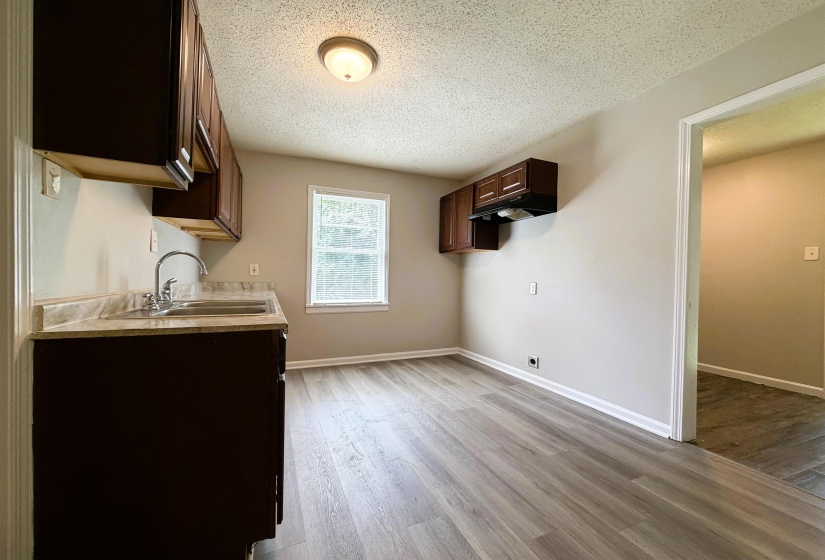 432 PEEBLES AVE, Memphis, Tennessee 38109, 3 Bedroom Bedrooms, 7 Room Rooms,1 BathroomBathrooms,Rental Properties,For Sale,PEEBLES,0,10229721