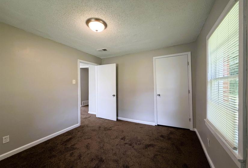 432 PEEBLES AVE, Memphis, Tennessee 38109, 3 Bedroom Bedrooms, 7 Room Rooms,1 BathroomBathrooms,Rental Properties,For Sale,PEEBLES,0,10229721