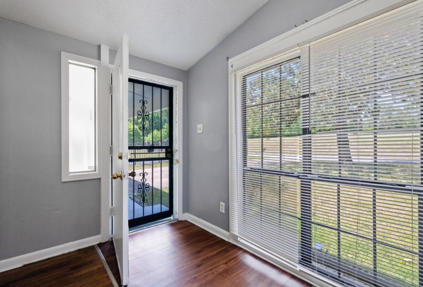 727 CRESCENT RD, Memphis, Tennessee 38116, 3 Bedroom Bedrooms, 3 Room Rooms,1.1 BathroomBathrooms,Residential,For Sale,CRESCENT,0,10220423