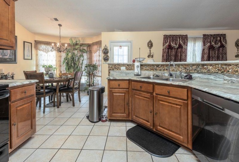 4397 BRADFORD DR, Horn Lake, Mississippi 38637, 3 Bedroom Bedrooms, 7 Room Rooms,2 BathroomBathrooms,Residential,For Sale,BRADFORD,0,10229712
