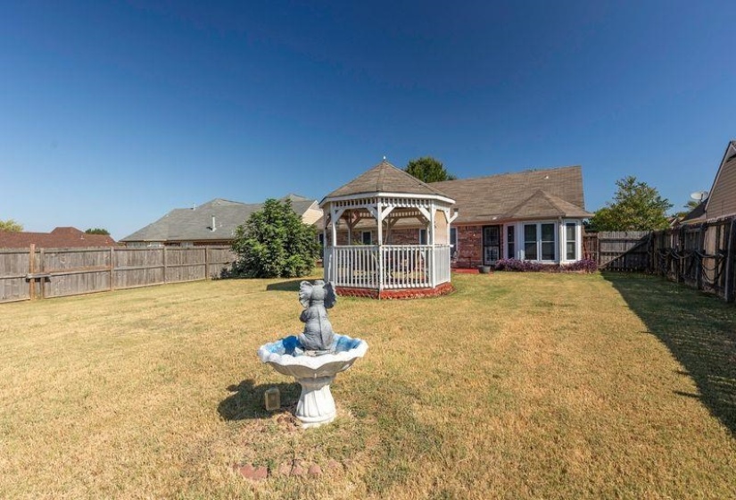 4397 BRADFORD DR, Horn Lake, Mississippi 38637, 3 Bedroom Bedrooms, 7 Room Rooms,2 BathroomBathrooms,Residential,For Sale,BRADFORD,0,10229712