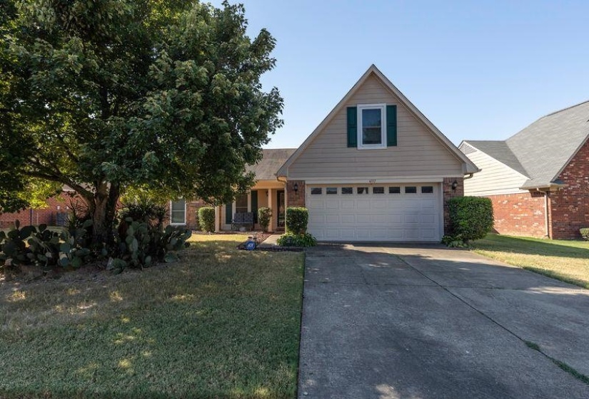 4397 BRADFORD DR, Horn Lake, Mississippi 38637, 3 Bedroom Bedrooms, 7 Room Rooms,2 BathroomBathrooms,Residential,For Sale,BRADFORD,0,10229712
