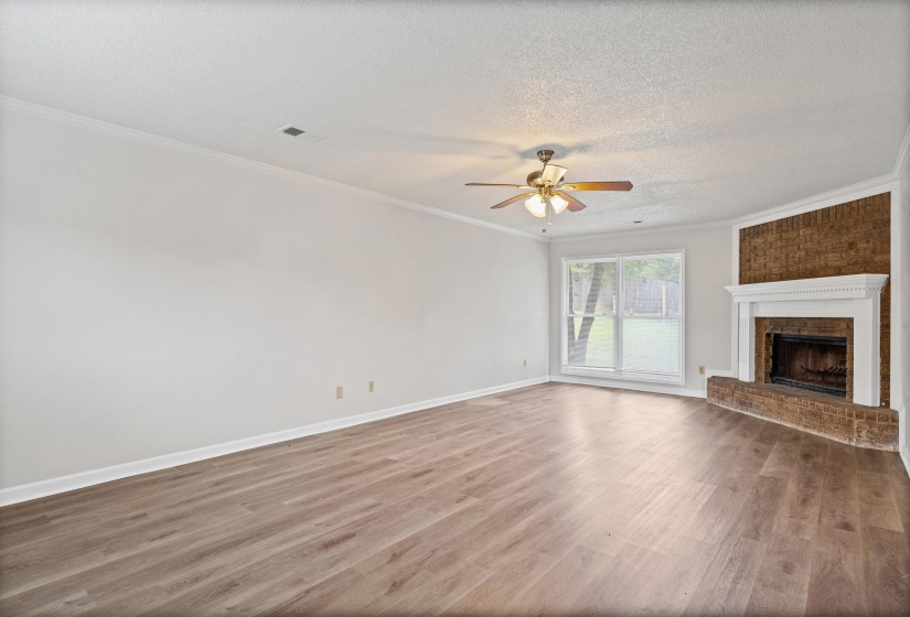 9083 HEARTH STONE CV, Memphis, Tennessee 38016, 4 Bedroom Bedrooms, 8 Room Rooms,2.1 BathroomBathrooms,Residential,For Sale,HEARTH STONE,0,10229713