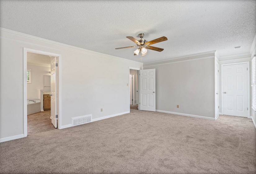9083 HEARTH STONE CV, Memphis, Tennessee 38016, 4 Bedroom Bedrooms, 8 Room Rooms,2.1 BathroomBathrooms,Residential,For Sale,HEARTH STONE,0,10229713