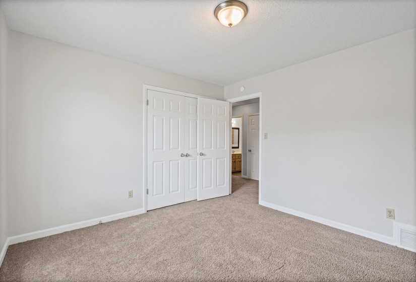 9083 HEARTH STONE CV, Memphis, Tennessee 38016, 4 Bedroom Bedrooms, 8 Room Rooms,2.1 BathroomBathrooms,Residential,For Sale,HEARTH STONE,0,10229713