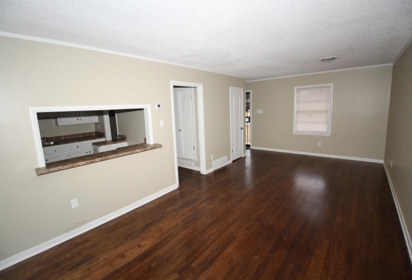 1749 PERKINS RD, Memphis, Tennessee 38117, 3 Bedroom Bedrooms, 6 Room Rooms,1 BathroomBathrooms,Residential,For Sale,PERKINS,0,10229717
