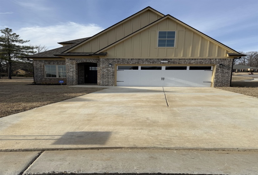 2819 EPPING CREST CV, Memphis, Tennessee 38128, 4 Bedroom Bedrooms, 9 Room Rooms,2.1 BathroomBathrooms,Residential,For Sale,EPPING CREST,0,10229719