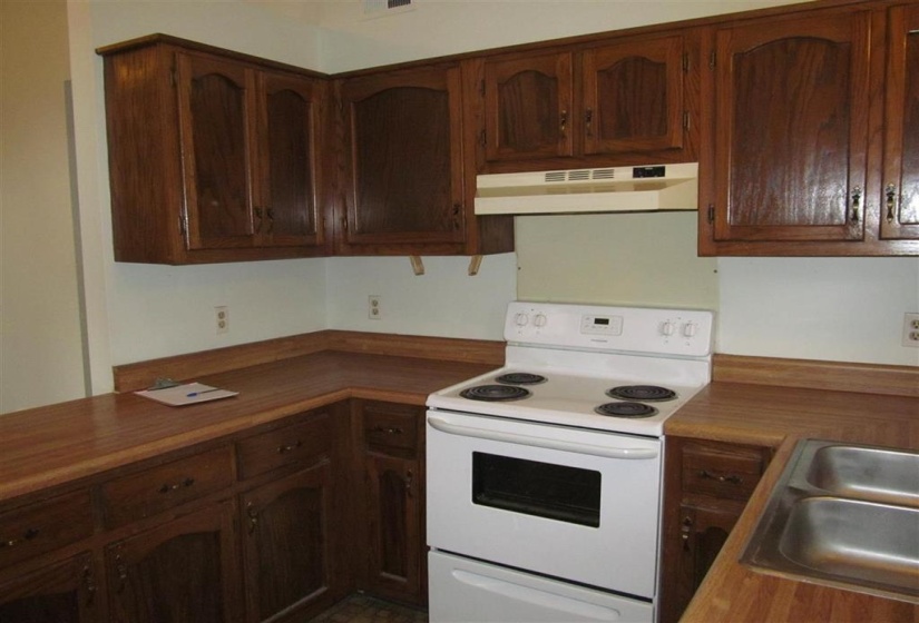 3736 CARNES AVE, Memphis, Tennessee 38111, 4 Bedroom Bedrooms, 10 Room Rooms,2 BathroomBathrooms,Residential,For Sale,CARNES,0,10229724