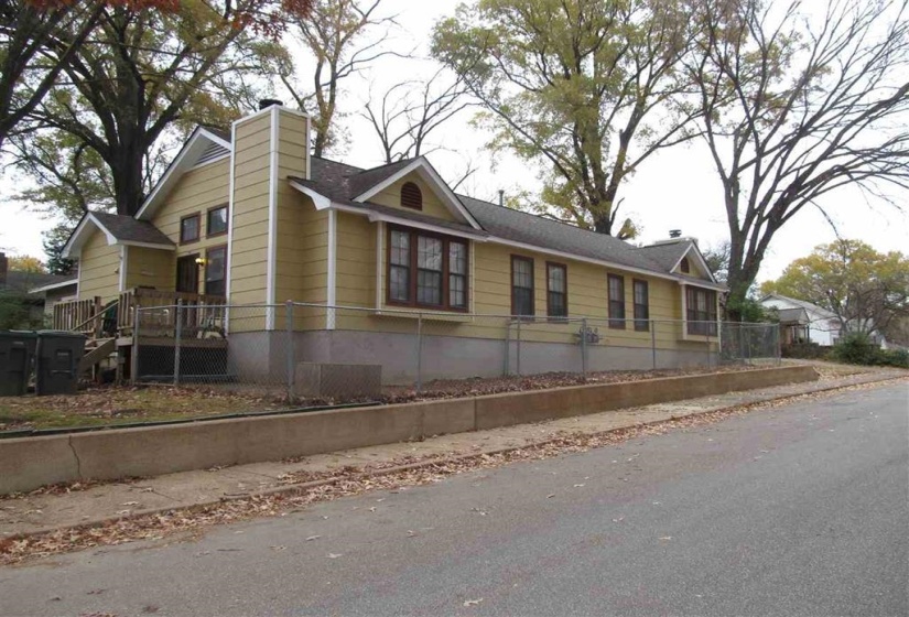 3736 CARNES AVE, Memphis, Tennessee 38111, 4 Bedroom Bedrooms, 10 Room Rooms,2 BathroomBathrooms,Residential,For Sale,CARNES,0,10229724
