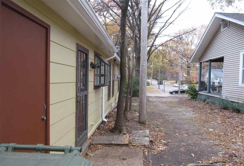 3736 CARNES AVE, Memphis, Tennessee 38111, 4 Bedroom Bedrooms, 10 Room Rooms,2 BathroomBathrooms,Residential,For Sale,CARNES,0,10229724