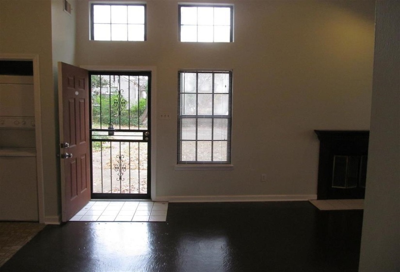 3736 CARNES AVE, Memphis, Tennessee 38111, 4 Bedroom Bedrooms, 10 Room Rooms,2 BathroomBathrooms,Residential,For Sale,CARNES,0,10229724