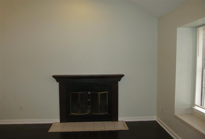 3736 CARNES AVE, Memphis, Tennessee 38111, 4 Bedroom Bedrooms, 10 Room Rooms,2 BathroomBathrooms,Residential,For Sale,CARNES,0,10229724