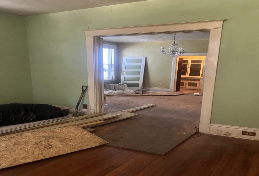 1277 SNOWDEN AVE, Memphis, Tennessee 38107, 4 Bedroom Bedrooms, 7 Room Rooms,2 BathroomBathrooms,Residential,For Sale,SNOWDEN,0,10229726