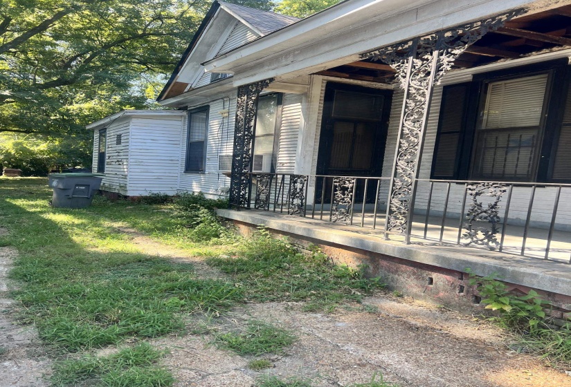 1277 SNOWDEN AVE, Memphis, Tennessee 38107, 4 Bedroom Bedrooms, 7 Room Rooms,2 BathroomBathrooms,Residential,For Sale,SNOWDEN,0,10229726