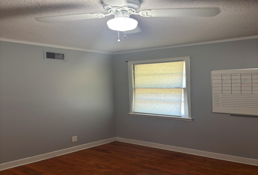 3995 SOUTHLAWN AVE, Memphis, Tennessee 38111, 3 Bedroom Bedrooms, 5 Room Rooms,1.1 BathroomBathrooms,Residential,For Sale,SOUTHLAWN,0,10229730