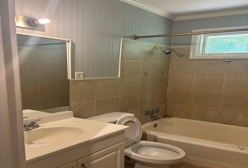 3995 SOUTHLAWN AVE, Memphis, Tennessee 38111, 3 Bedroom Bedrooms, 5 Room Rooms,1.1 BathroomBathrooms,Residential,For Sale,SOUTHLAWN,0,10229730