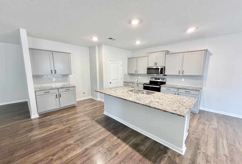 385 BEAU TISDALE DR, Oakland, Tennessee 38060, 4 Bedroom Bedrooms, 7 Room Rooms,2 BathroomBathrooms,Residential,For Sale,BEAU TISDALE,0,10229731