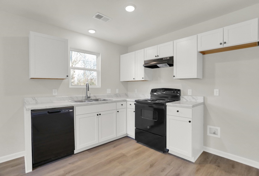5046 BRECKENWOOD DR, Memphis, Tennessee 38127, 4 Bedroom Bedrooms, 7 Room Rooms,2 BathroomBathrooms,Residential,For Sale,BRECKENWOOD,0,10229740