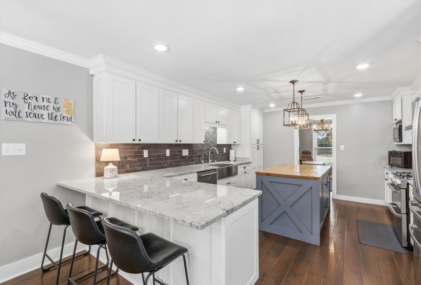 963 AUTUMN OAKS CIR, Collierville, Tennessee 38017, 4 Bedroom Bedrooms, 13 Room Rooms,3 BathroomBathrooms,Residential,For Sale,AUTUMN OAKS,0,10229741
