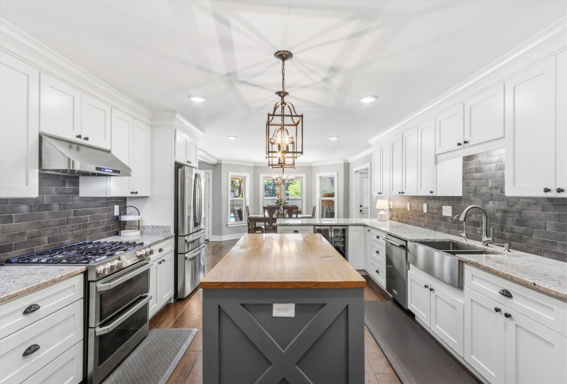 963 AUTUMN OAKS CIR, Collierville, Tennessee 38017, 4 Bedroom Bedrooms, 13 Room Rooms,3 BathroomBathrooms,Residential,For Sale,AUTUMN OAKS,0,10229741