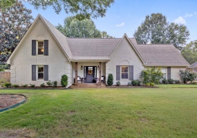 963 AUTUMN OAKS CIR, Collierville, Tennessee 38017, 4 Bedroom Bedrooms, 13 Room Rooms,3 BathroomBathrooms,Residential,For Sale,AUTUMN OAKS,0,10229741