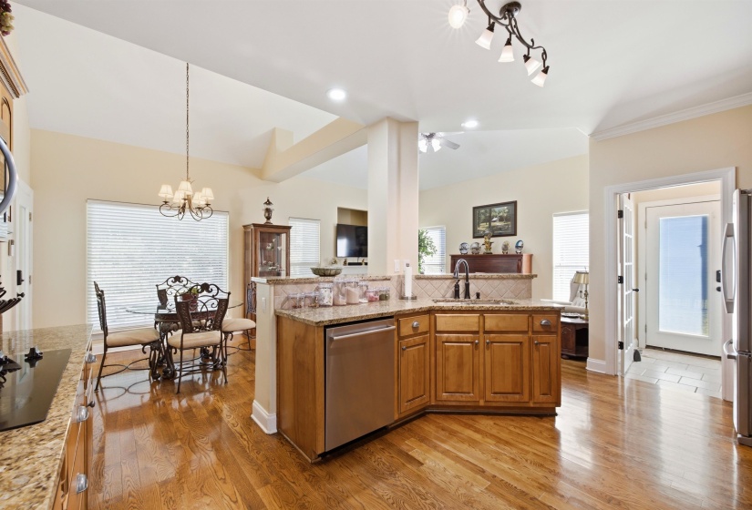 4155 LARCH POINT CV, Lakeland, Tennessee 38002, 4 Bedroom Bedrooms, 9 Room Rooms,2.1 BathroomBathrooms,Residential,For Sale,LARCH POINT,0,10229745