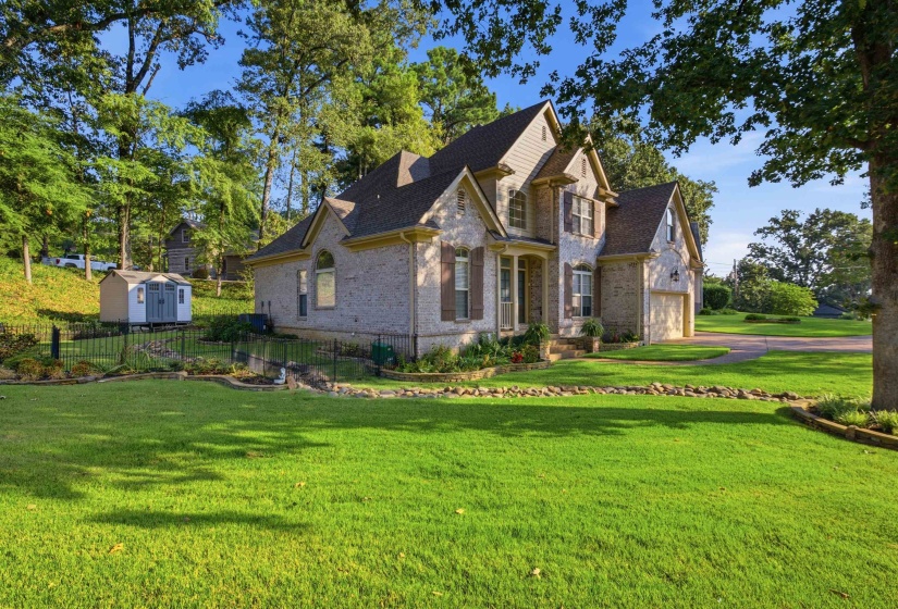 4155 LARCH POINT CV, Lakeland, Tennessee 38002, 4 Bedroom Bedrooms, 9 Room Rooms,2.1 BathroomBathrooms,Residential,For Sale,LARCH POINT,0,10229745