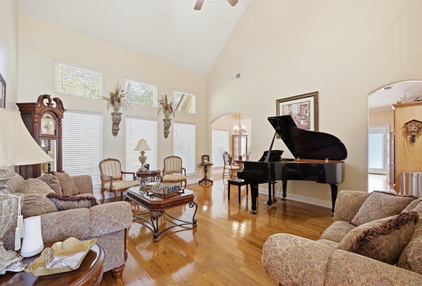 4155 LARCH POINT CV, Lakeland, Tennessee 38002, 4 Bedroom Bedrooms, 9 Room Rooms,2.1 BathroomBathrooms,Residential,For Sale,LARCH POINT,0,10229745