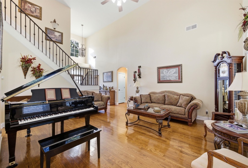 4155 LARCH POINT CV, Lakeland, Tennessee 38002, 4 Bedroom Bedrooms, 9 Room Rooms,2.1 BathroomBathrooms,Residential,For Sale,LARCH POINT,0,10229745