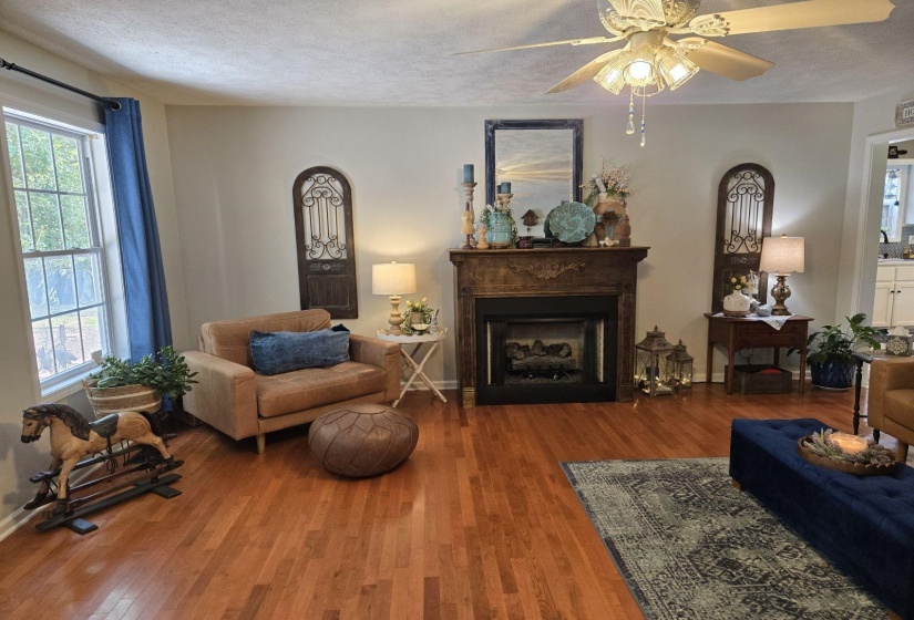 190 AMELIA BREANN DR, Selmer, Tennessee 38375-3293, 3 Bedroom Bedrooms, 8 Room Rooms,2 BathroomBathrooms,Residential,For Sale,AMELIA BREANN,0,10229746