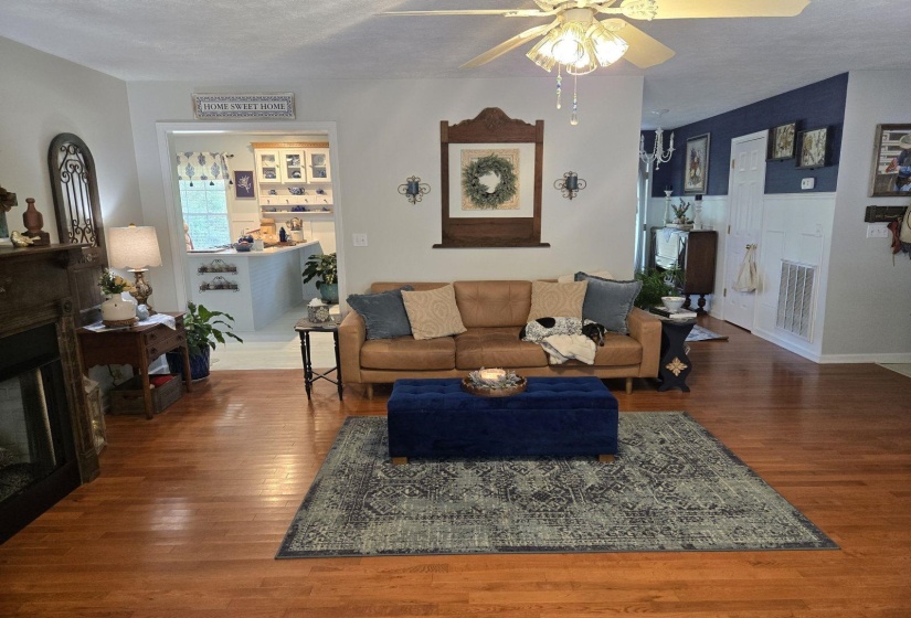 190 AMELIA BREANN DR, Selmer, Tennessee 38375-3293, 3 Bedroom Bedrooms, 8 Room Rooms,2 BathroomBathrooms,Residential,For Sale,AMELIA BREANN,0,10229746