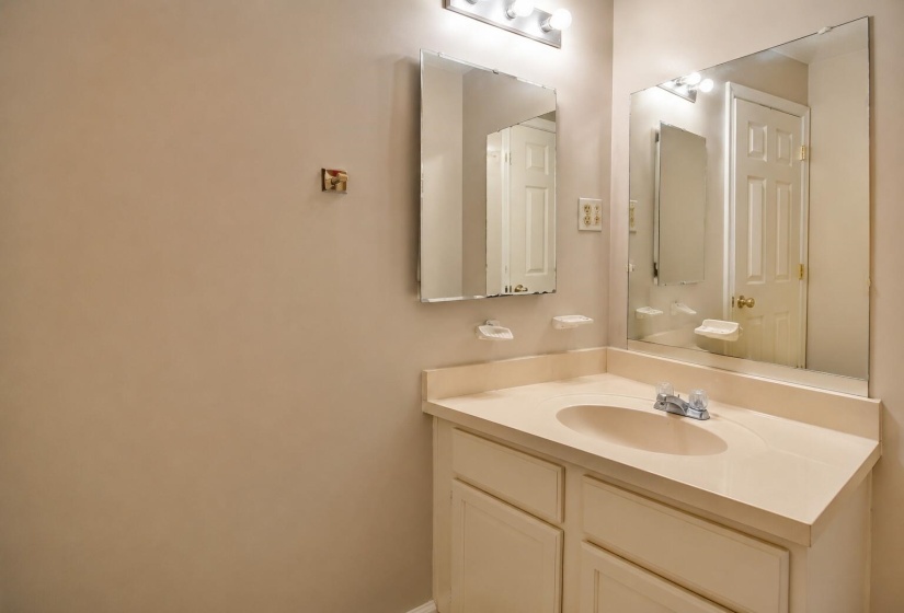 2978 KIN CV, Memphis, Tennessee 38119, 3 Bedroom Bedrooms, 5 Room Rooms,1.1 BathroomBathrooms,Residential,For Sale,KIN,0,10229748
