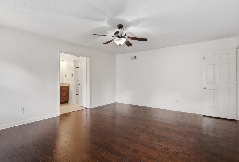7675 MARDITE CV, Germantown, Tennessee 38138, 4 Bedroom Bedrooms, 9 Room Rooms,3 BathroomBathrooms,Residential,For Sale,MARDITE,0,10229749