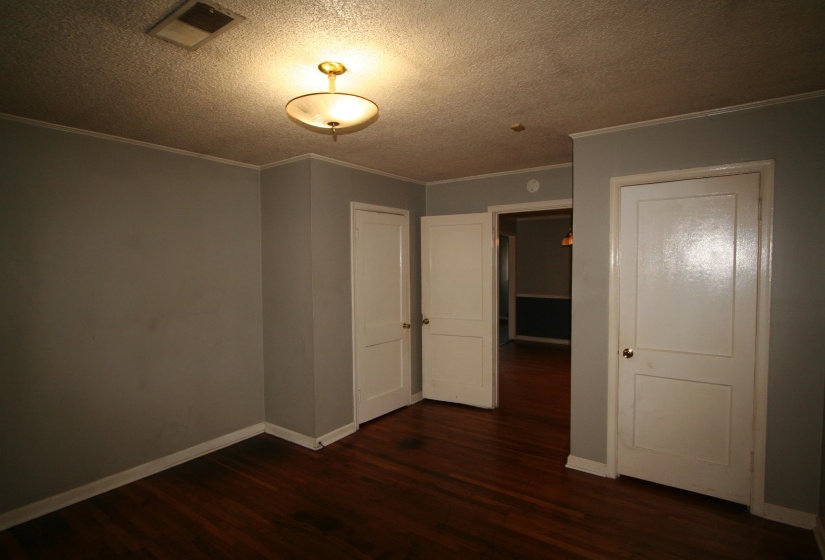 1596 RUSSWOOD RD, Memphis, Tennessee 38108, 2 Bedroom Bedrooms, 6 Room Rooms,1 BathroomBathrooms,Residential,For Sale,RUSSWOOD,0,10229750