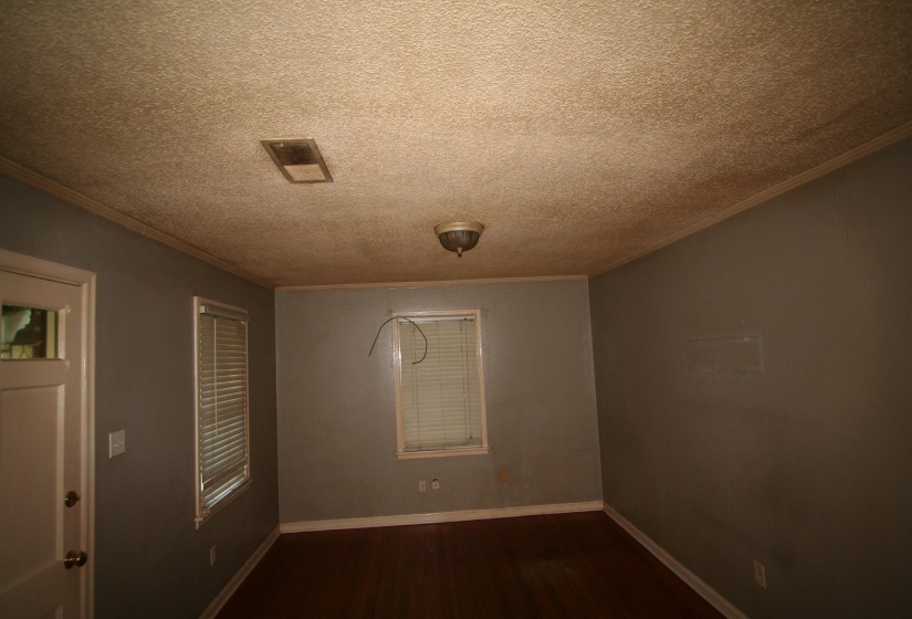1596 RUSSWOOD RD, Memphis, Tennessee 38108, 2 Bedroom Bedrooms, 6 Room Rooms,1 BathroomBathrooms,Residential,For Sale,RUSSWOOD,0,10229750