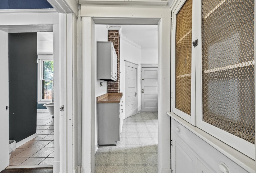 634 COX ST, Memphis, Tennessee 38104, 4 Bedroom Bedrooms, 9 Room Rooms,2.1 BathroomBathrooms,Residential,For Sale,COX,0,10229751