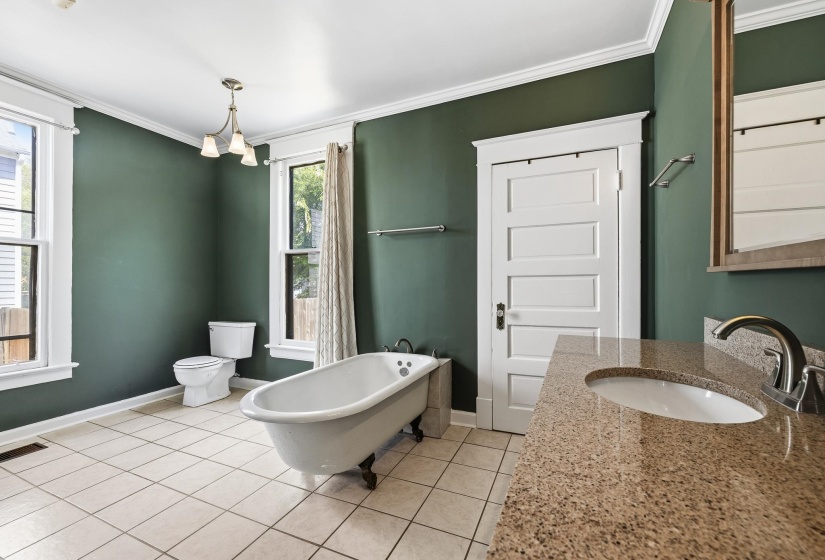 634 COX ST, Memphis, Tennessee 38104, 4 Bedroom Bedrooms, 9 Room Rooms,2.1 BathroomBathrooms,Residential,For Sale,COX,0,10229751