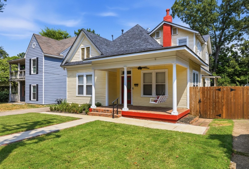 634 COX ST, Memphis, Tennessee 38104, 4 Bedroom Bedrooms, 9 Room Rooms,2.1 BathroomBathrooms,Residential,For Sale,COX,0,10229751