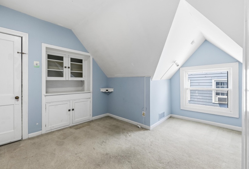 634 COX ST, Memphis, Tennessee 38104, 4 Bedroom Bedrooms, 9 Room Rooms,2.1 BathroomBathrooms,Residential,For Sale,COX,0,10229751
